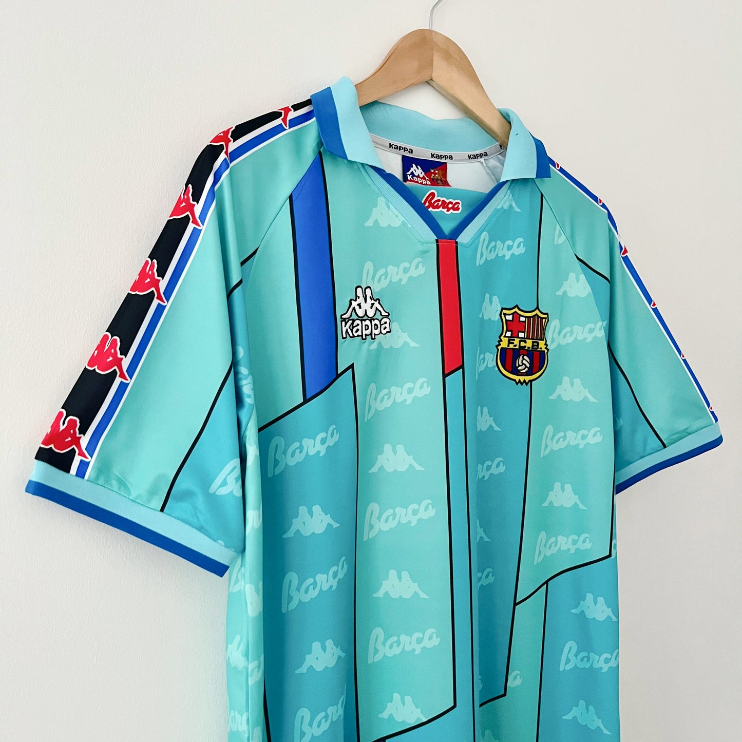 Retro Barcelona Shirt 1996-97 Away