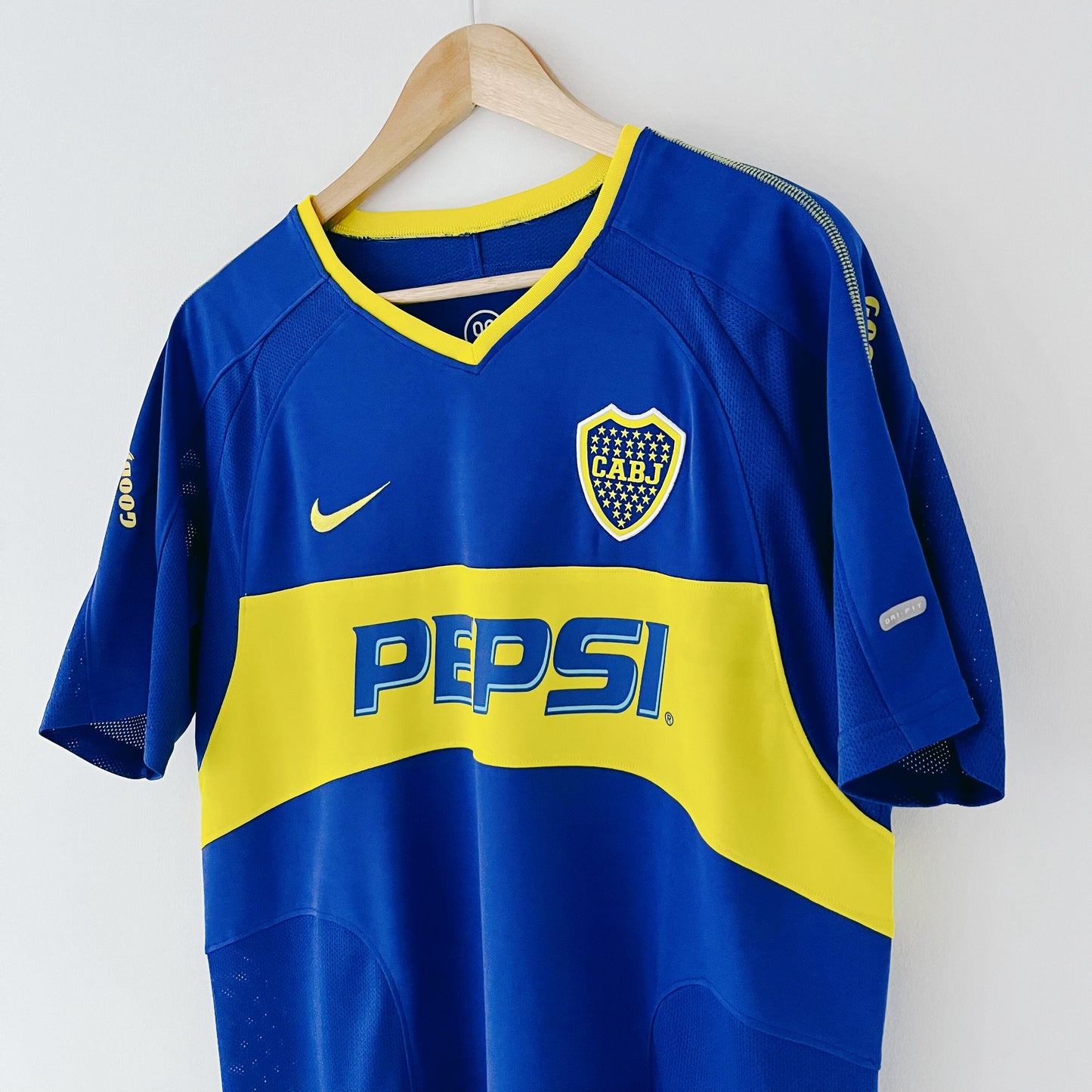 Retro Boca Juniors Shirt 2003-04 Home Front Right
