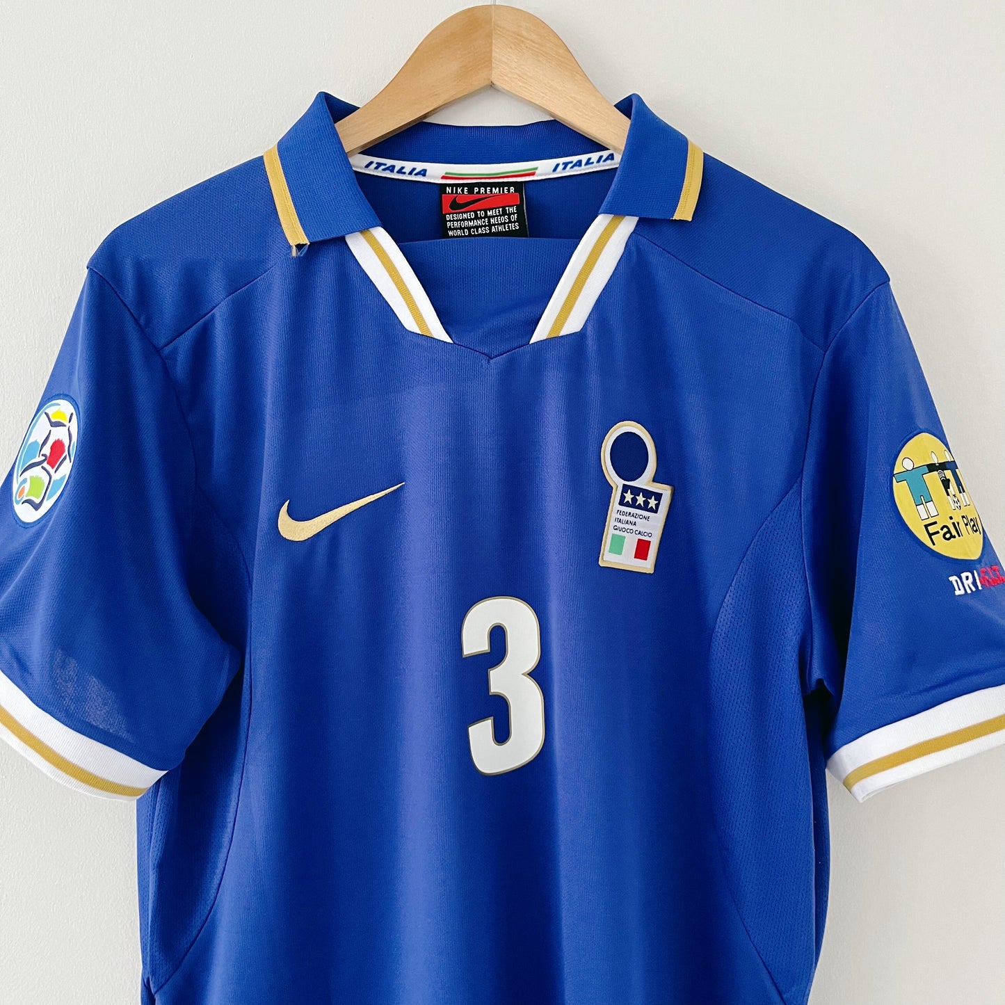 Retro Italy Shirt Euro 1996 Home